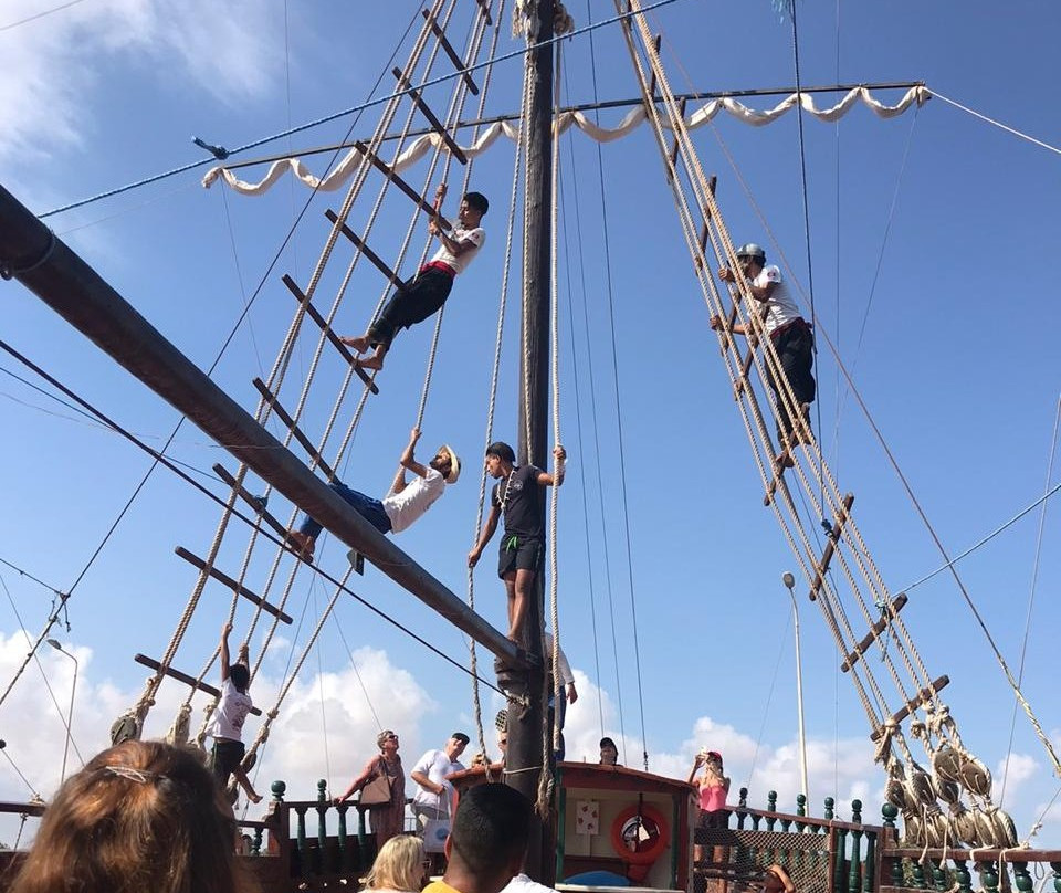 Bateau Pirate Albatros-杰尔巴岛必去景点