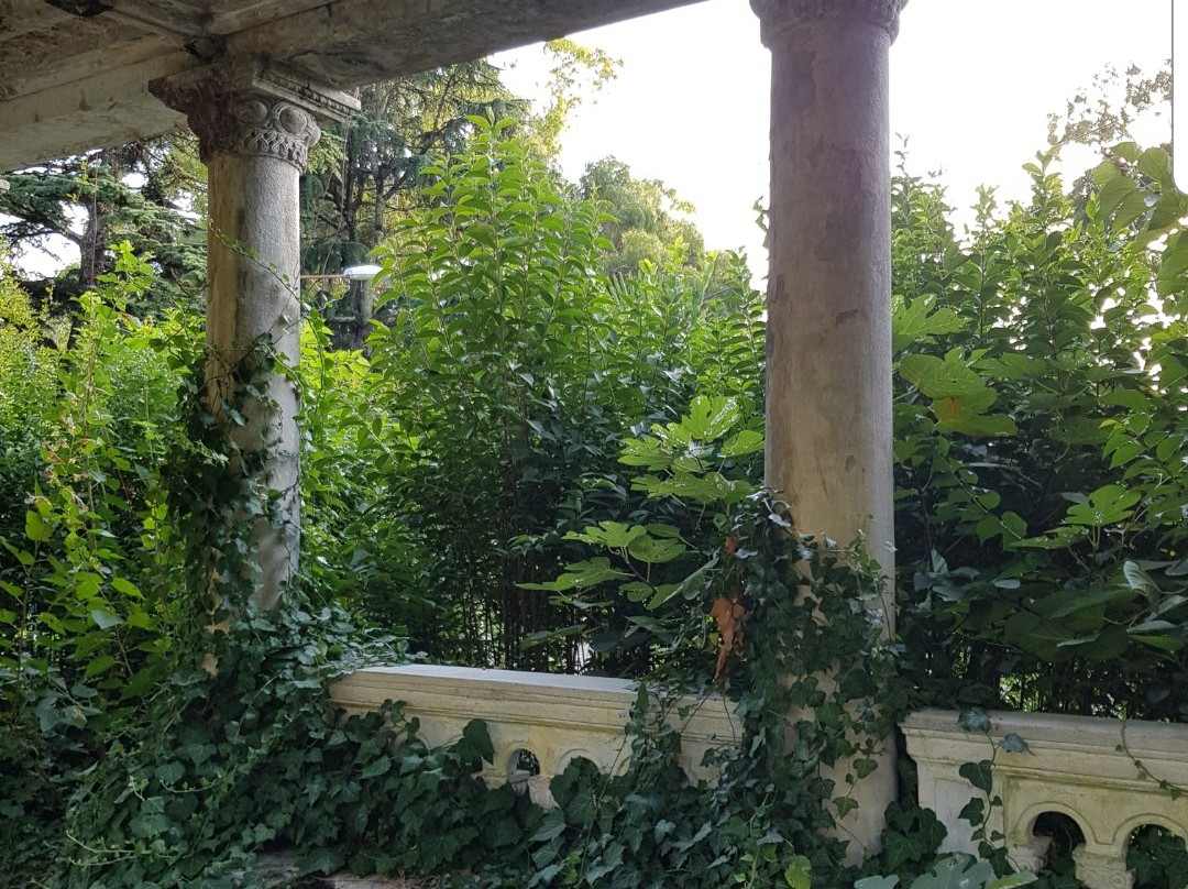 Railway Station Gagra-Gagra必去景点