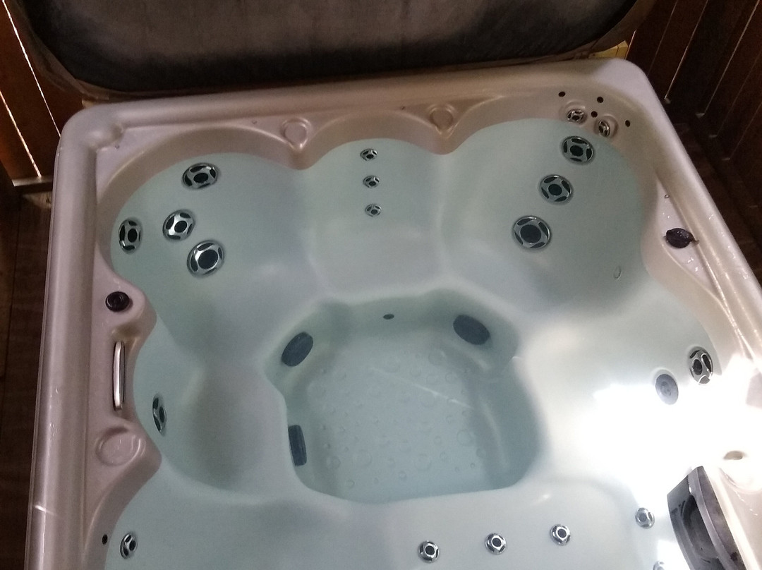 Knotty And Nice Cabins, Inc.主图