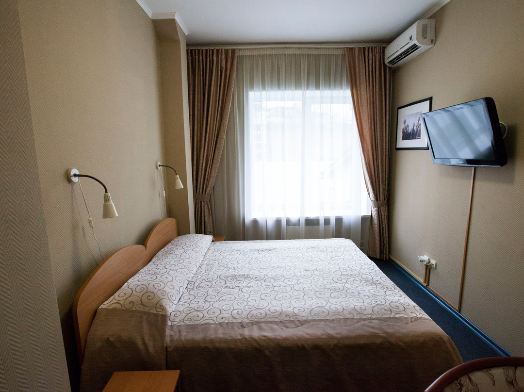 Central Hotel主图