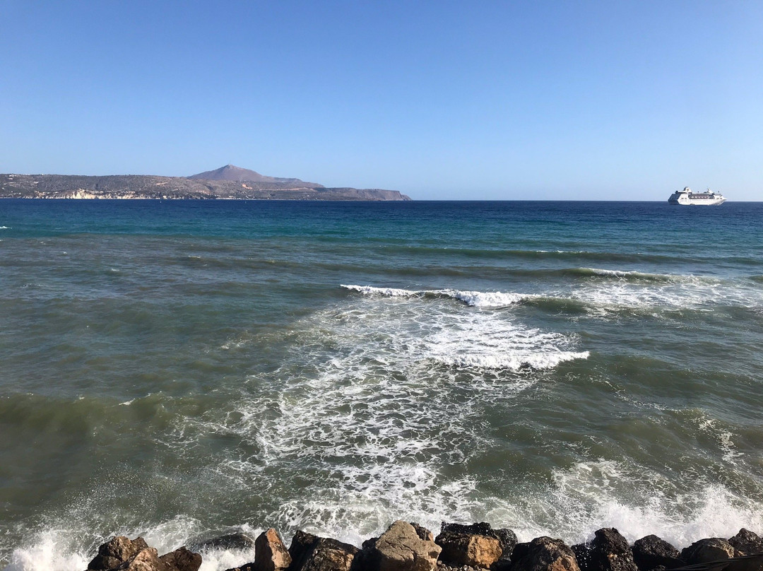 Christi Apartments主图