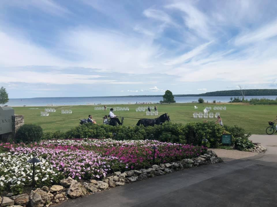 米逊点度假酒店主图