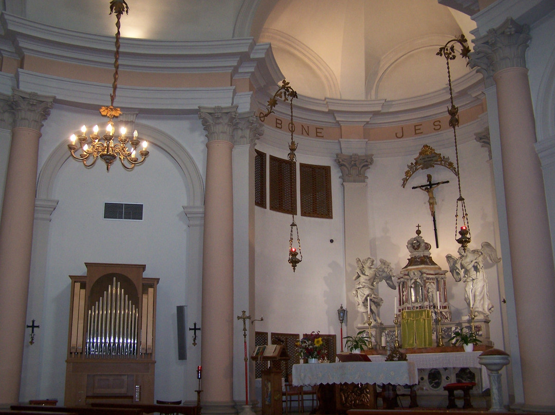 Chiesetta di Santa Lucia di Murlis e relativa barchessa-Zoppola必去景点