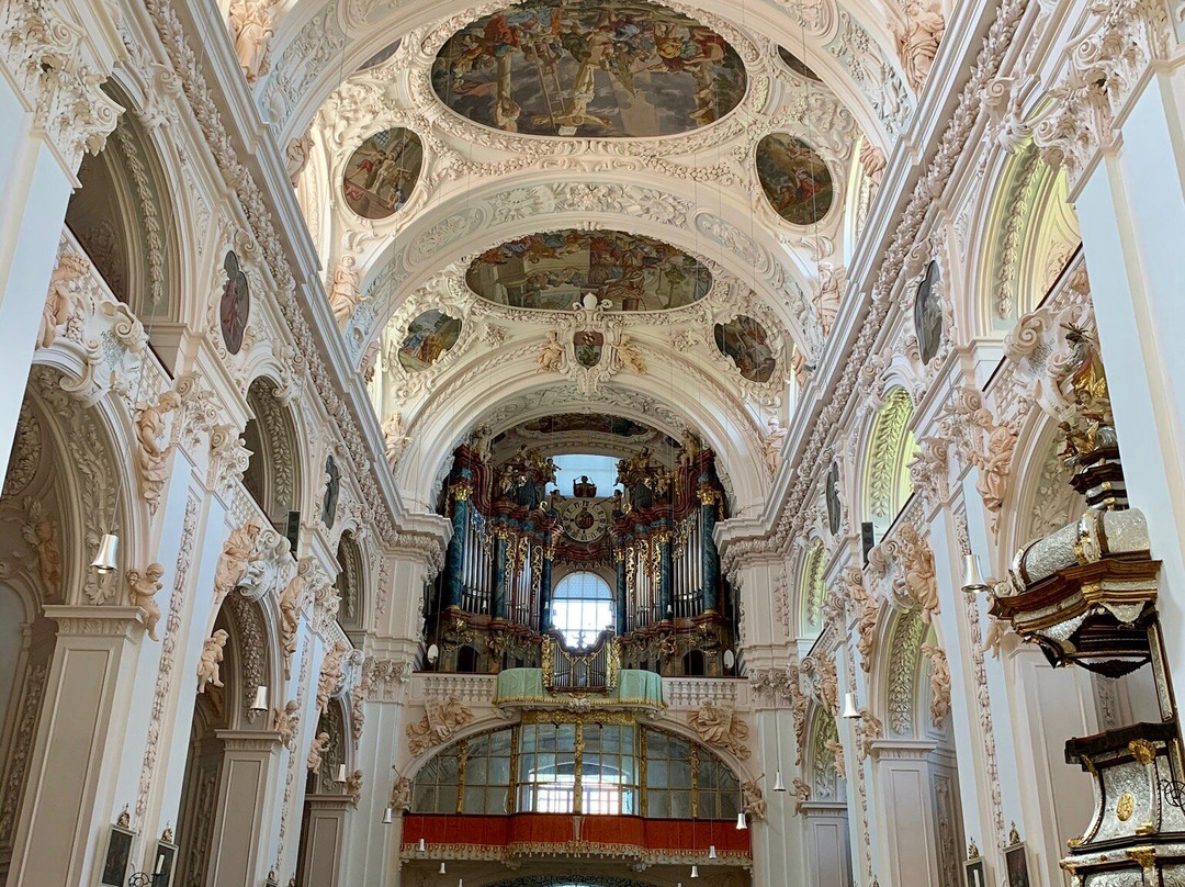 Basilica, Cistercian Monastery and Library-Waldsassen必去景点