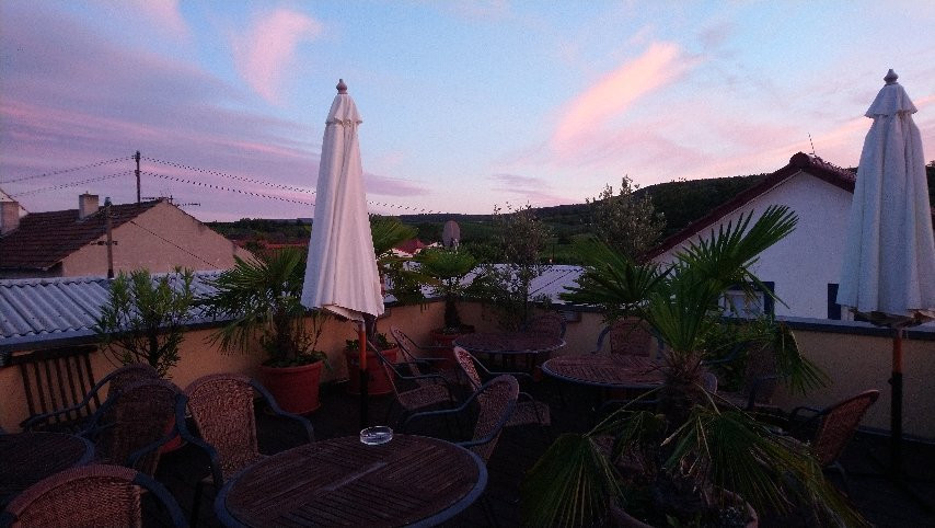 Cleo's Hotel & Cafe主图