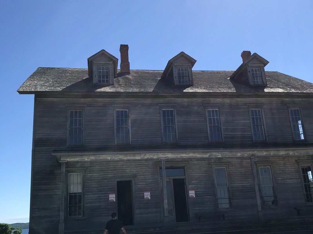 Historical Village Fayette Park-Garden必去景点