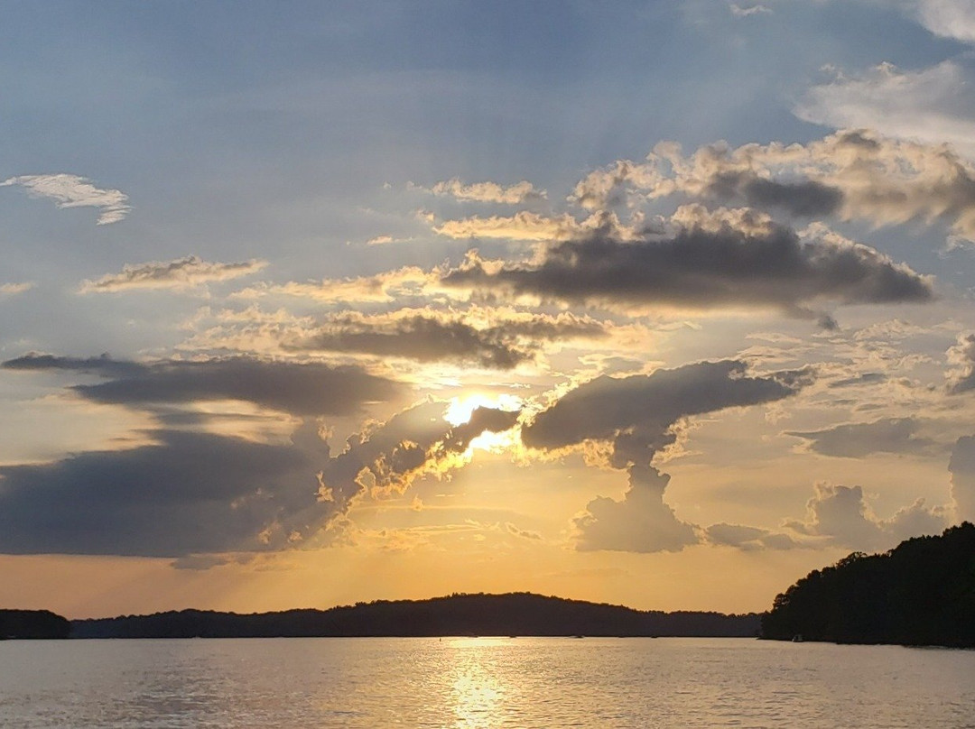 Lake Hartwell Boat Tours-Lavonia必去景点