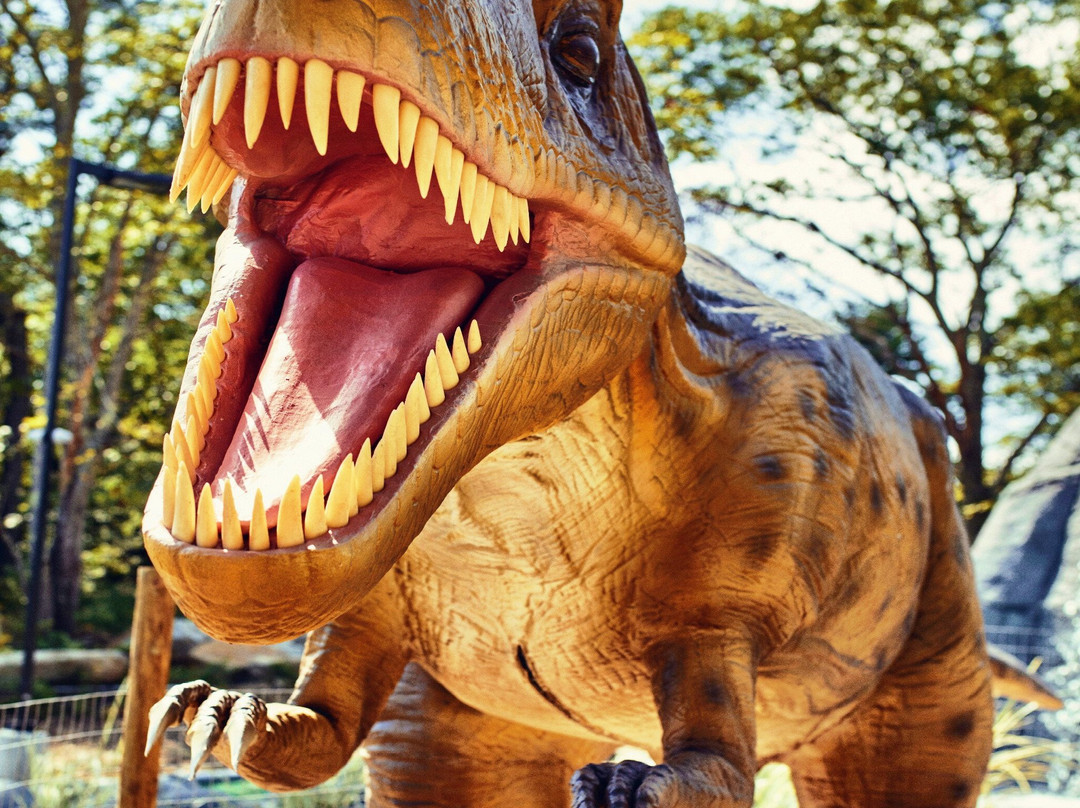 Raptor Falls Mini Golf & Ice Cream-Arundel必去景点