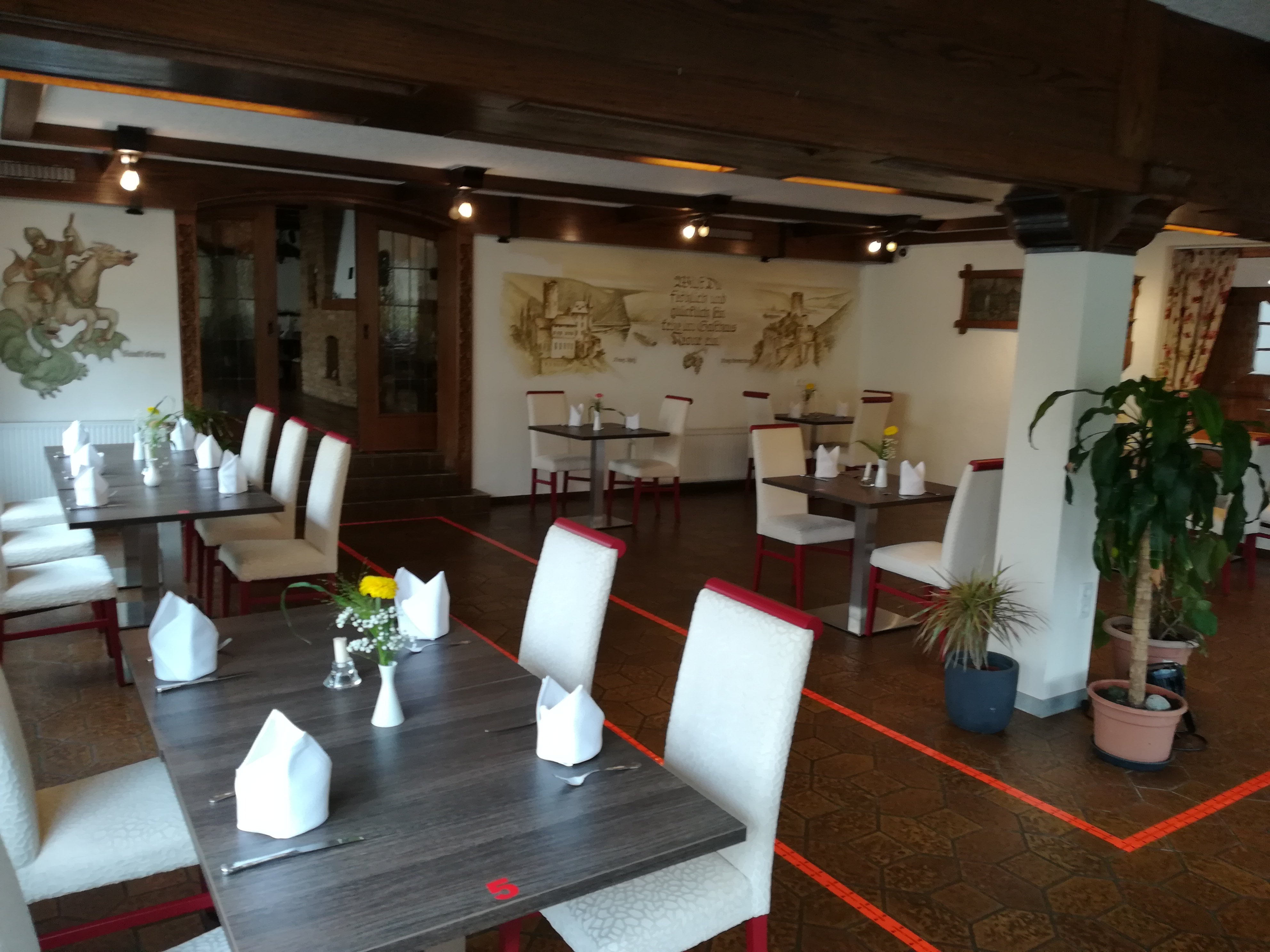 Hotel Krone-餐饮