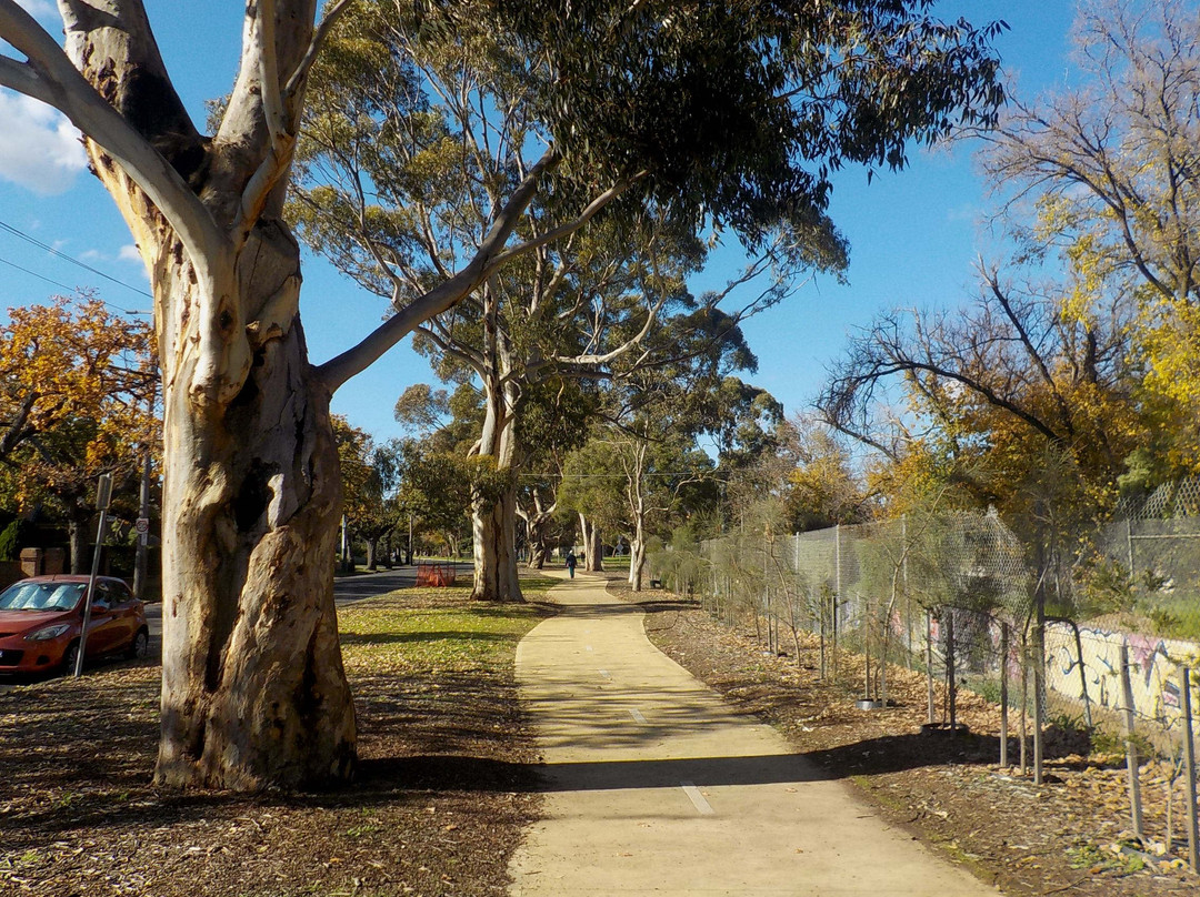 Elster Creek Trail景点图片