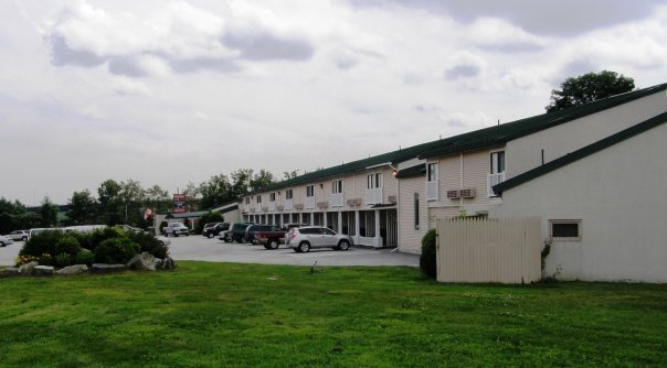 Fireside Inn & Suites Bangor-官方