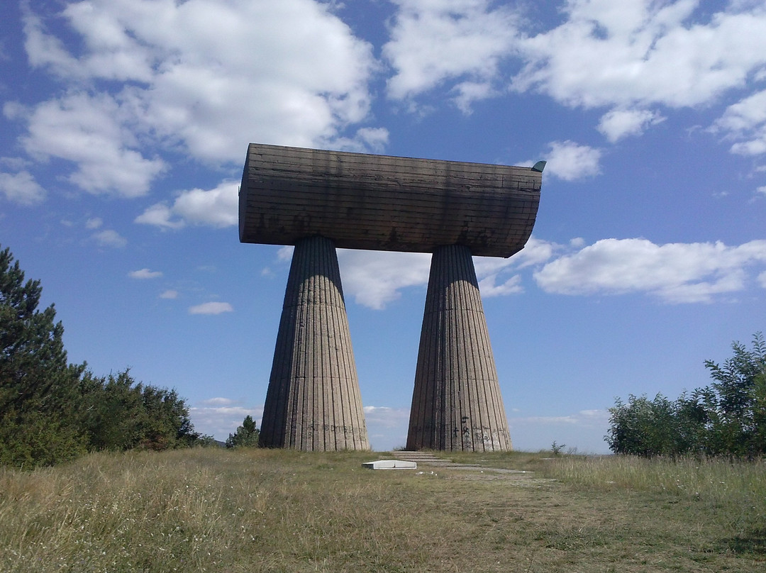 Miner's Monument-Mitrovica必去景点