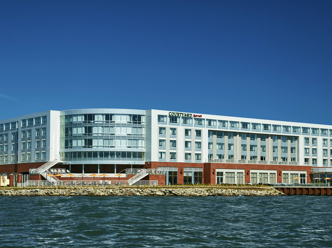 Courtyard By Marriott Erie Bayfront主图