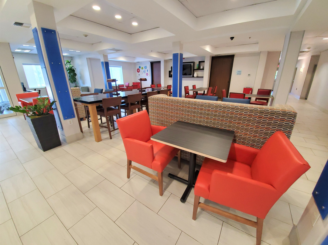 Holiday Inn Express & Suites Seattle North - Lynnwood By IHG主图