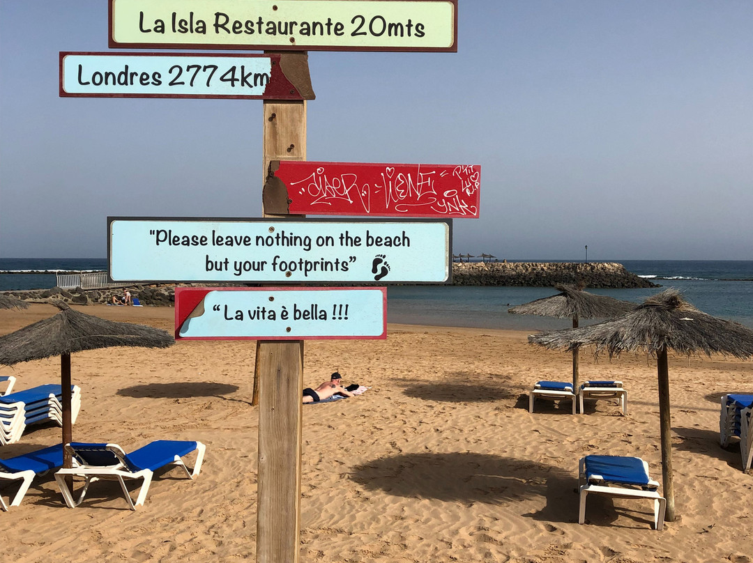 La Guirra Beach景点图片