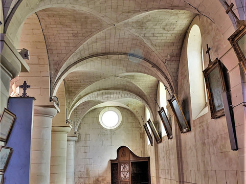 Eglise Saint-Martin-Angliers必去景点