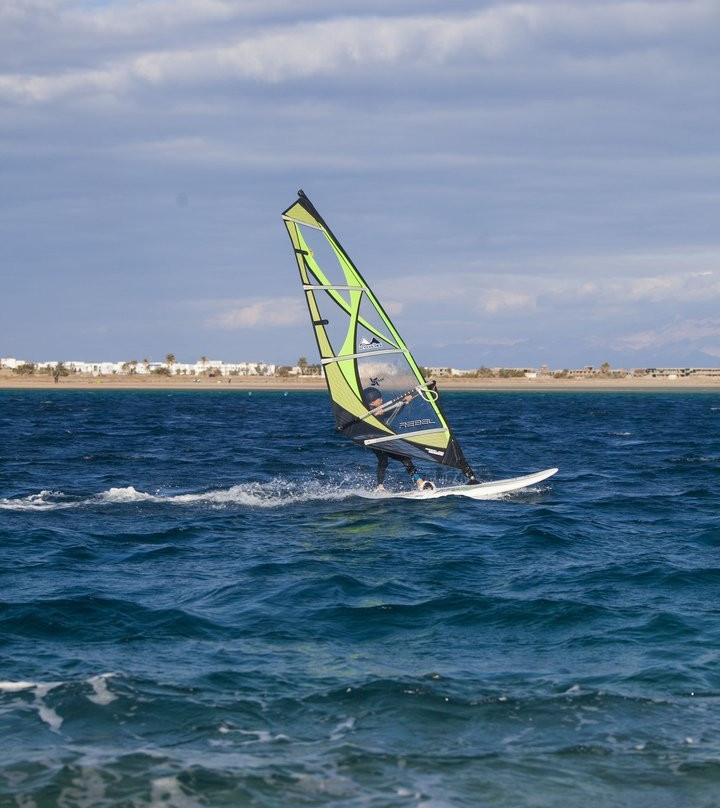 Winderland-达哈卜必去景点