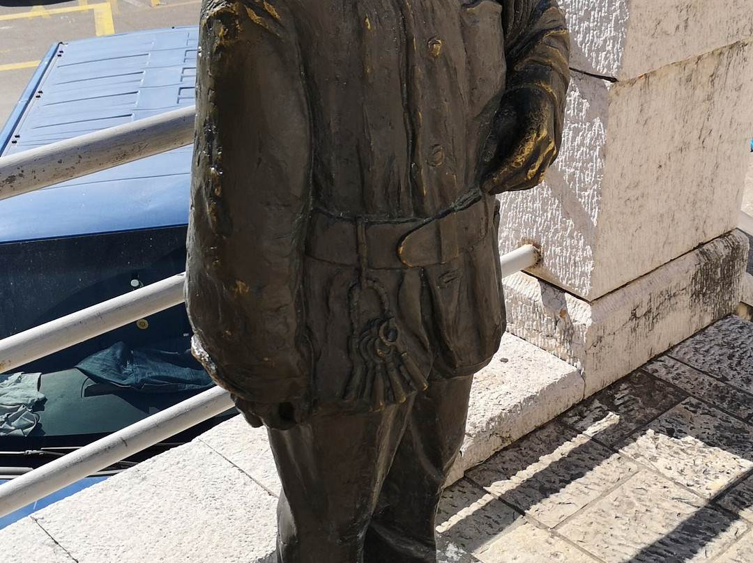 Chimney Sweep Monument-赫尔采格诺维必去景点