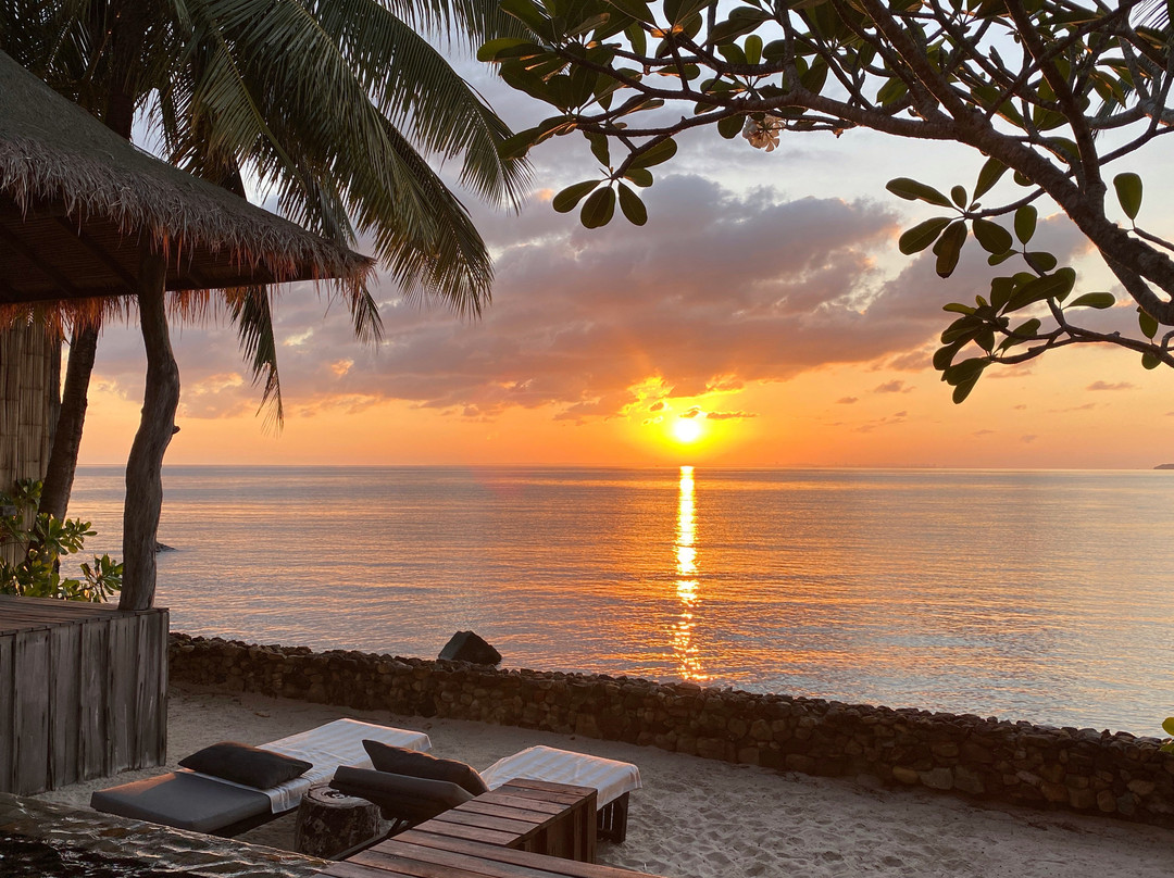 颂萨私人岛屿酒店主图