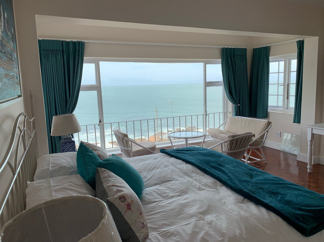 鱼角酒店住宿-Sunny Cove Manor