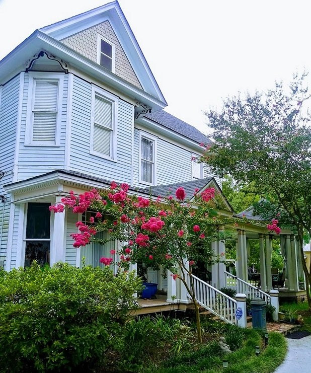 Hughes House Bed & Breakfast主图