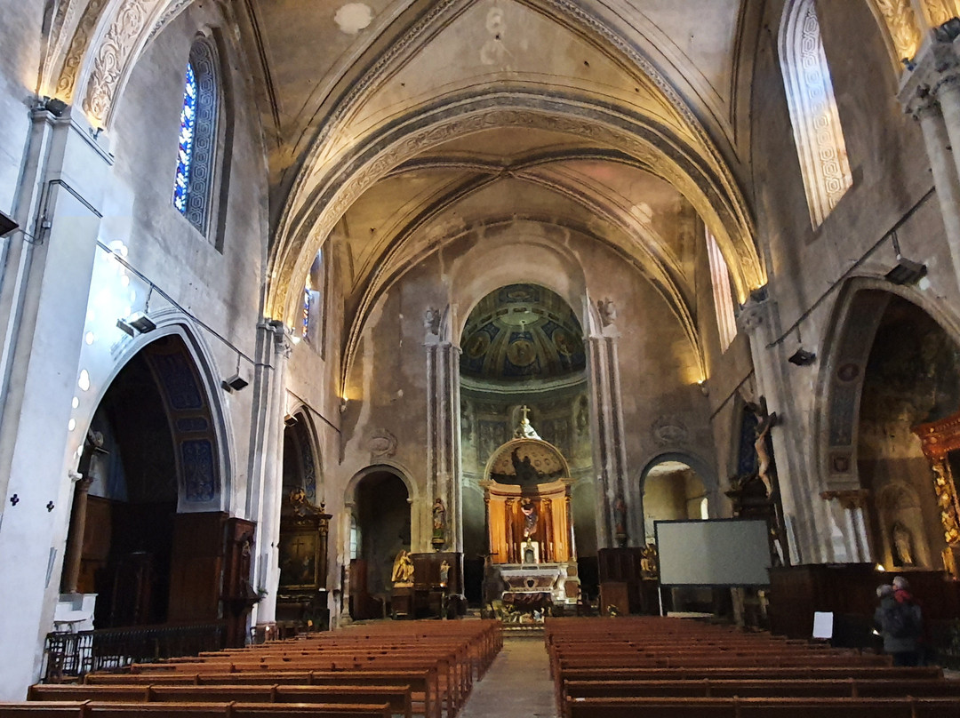 Église Saint-Pierre景点图片