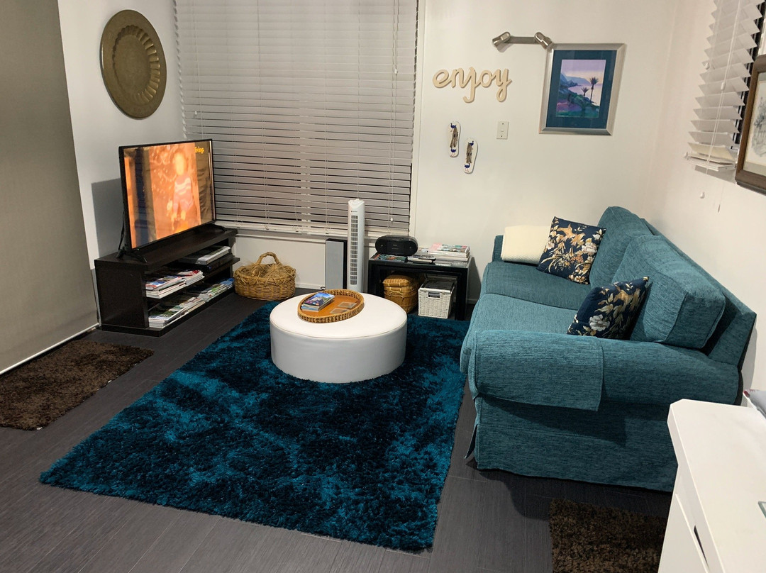 Annies B and B主图