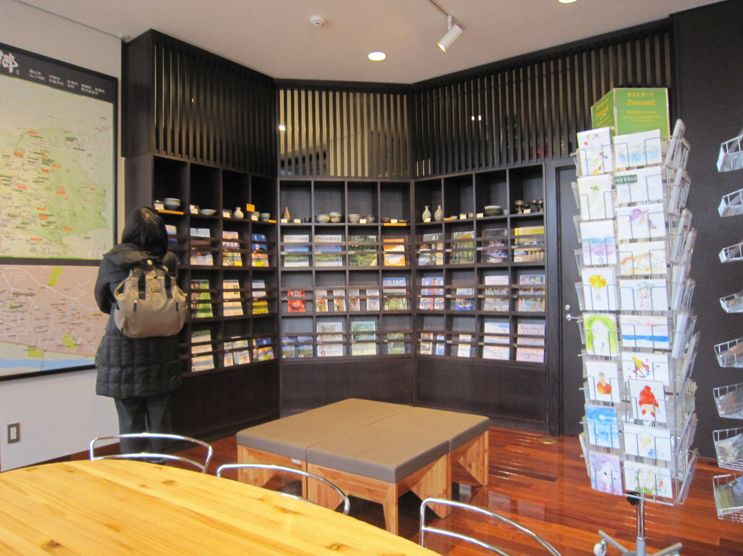 Iiyama Station Tourist Information Center-饭山市必去景点