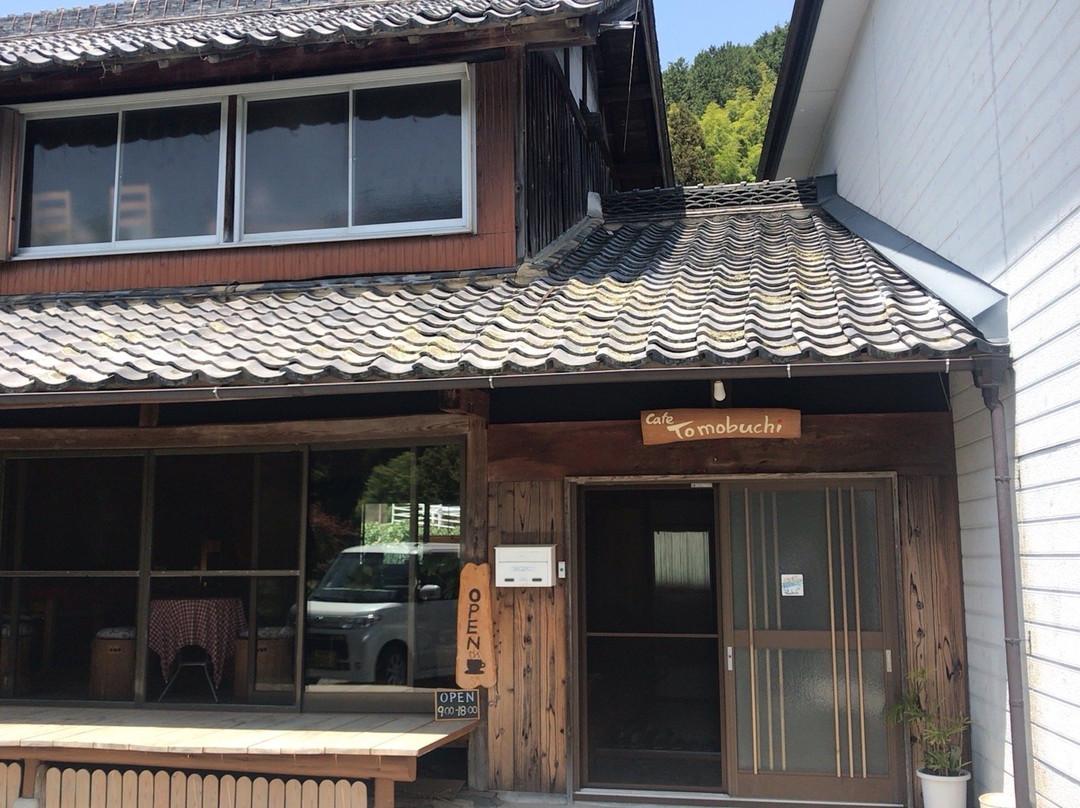 Cafe Tomobuchi