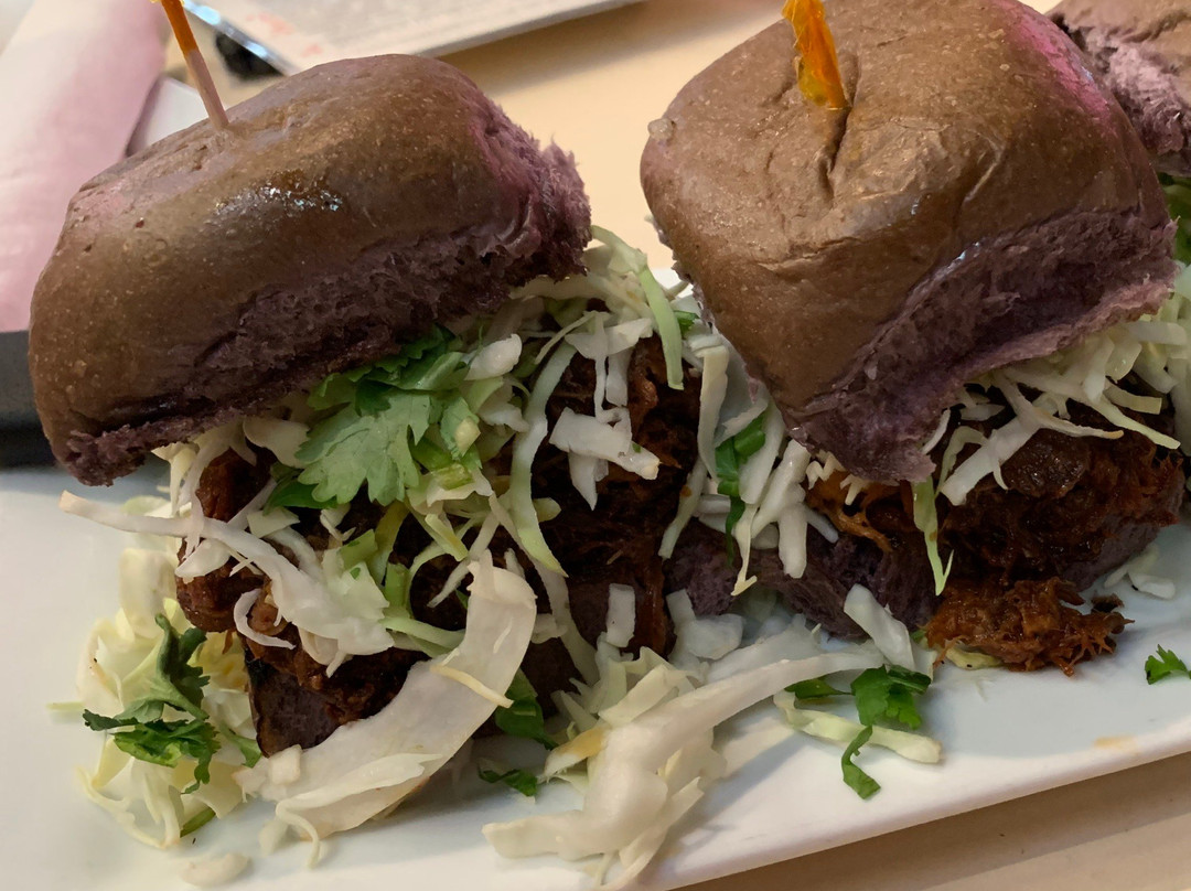 Uncle Bo's Pupu Bar & Grill