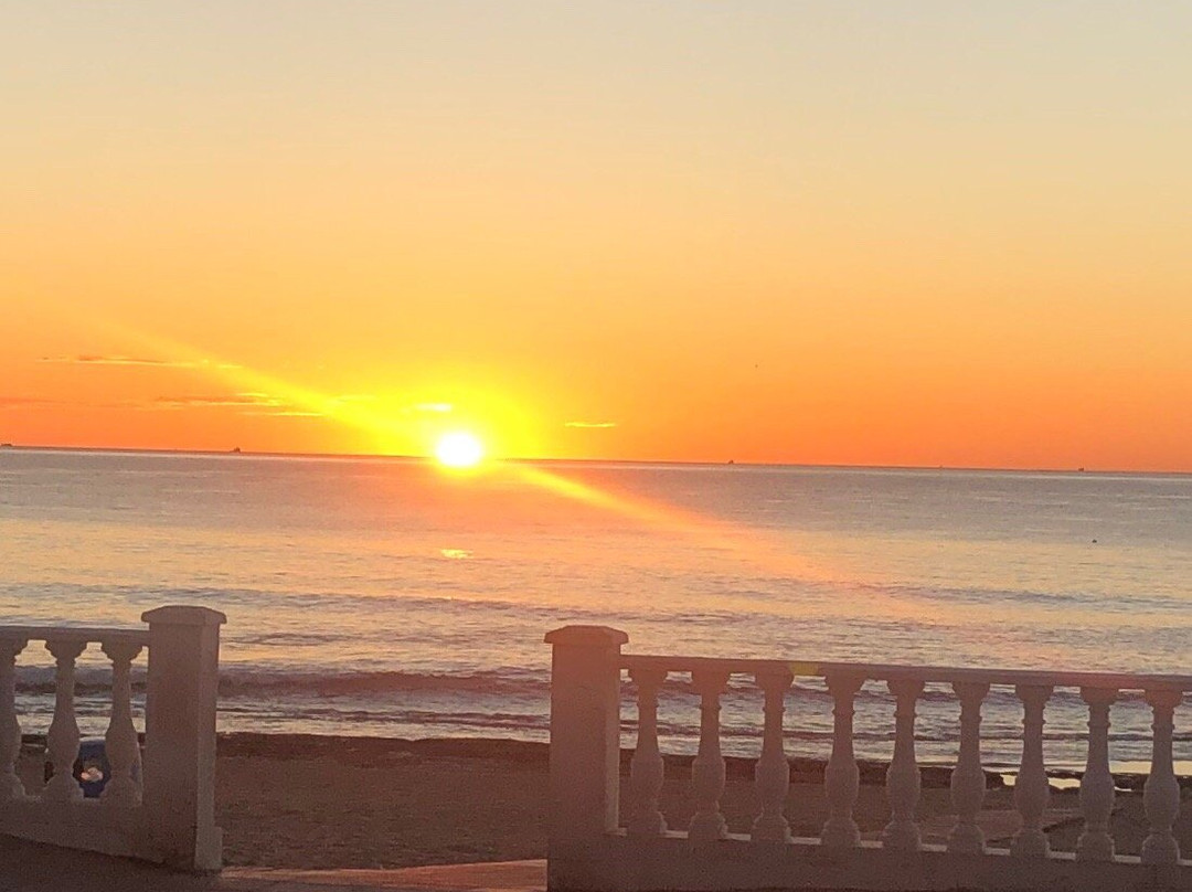 Playa de Los Locos景点图片