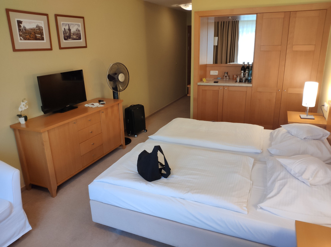 Dolce Villa Hotel主图