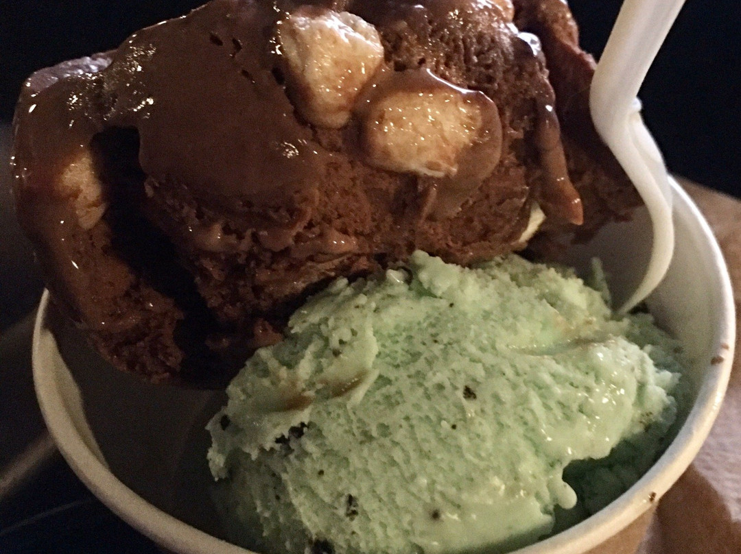 Cinemark Jess Ranch-Apple Valley必去景点