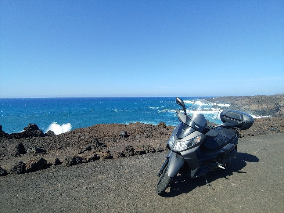 Blue Speed Moto Rent-科斯塔特吉塞必去景点