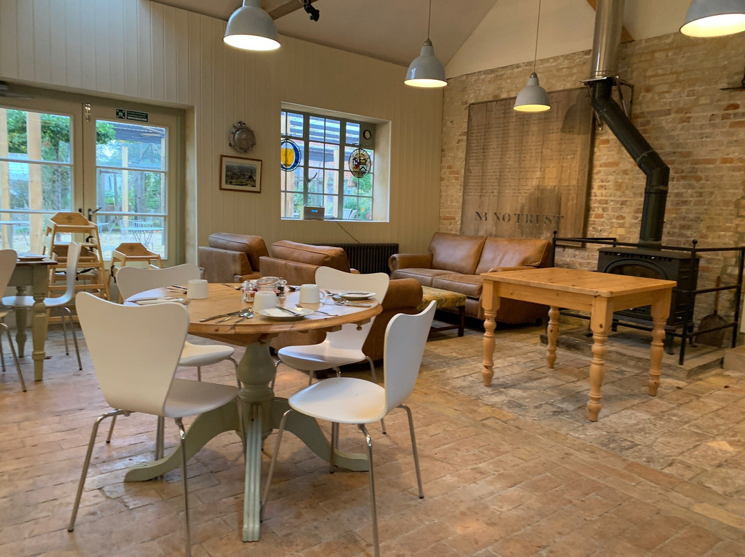 Chippenham Park Kitchen Garden Rooms主图