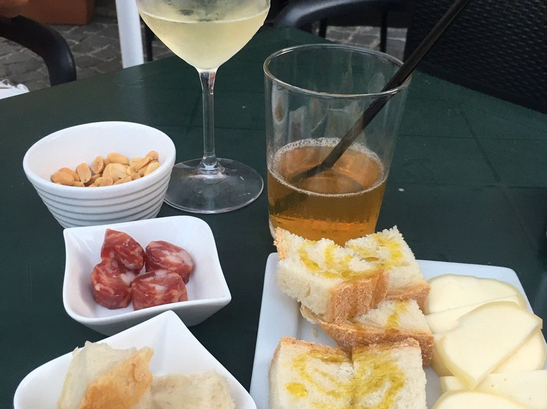 Red Lion Bar-Rocca Pia必去景点