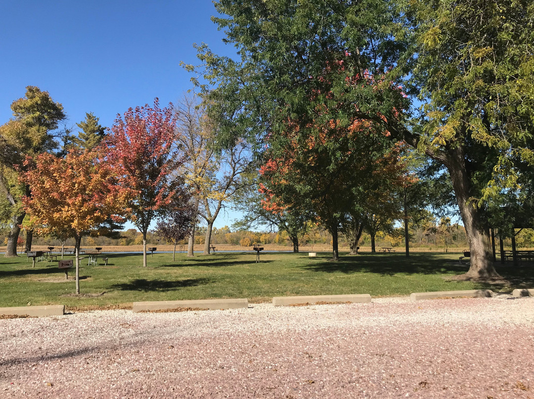 Brown's lake/Bigelow park-Salix必去景点