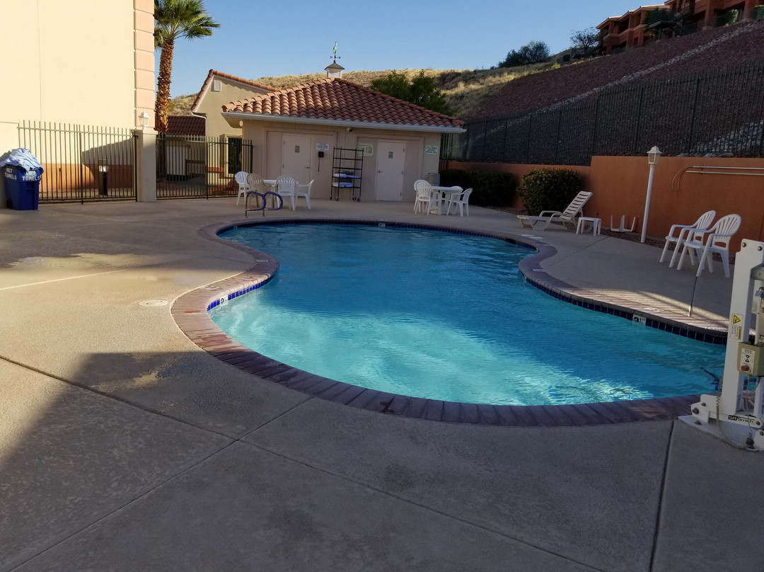 Highland Estates Condotel主图