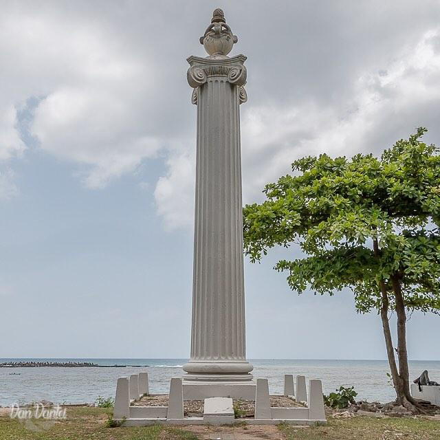 Columna Conmemorativa Naufragio Balandra Aurora-圣多明哥必去景点