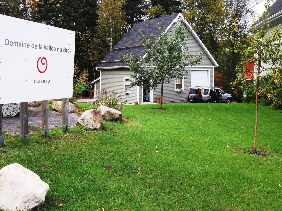 Domaine de la Vallee du Bras and Omerto Boutique
