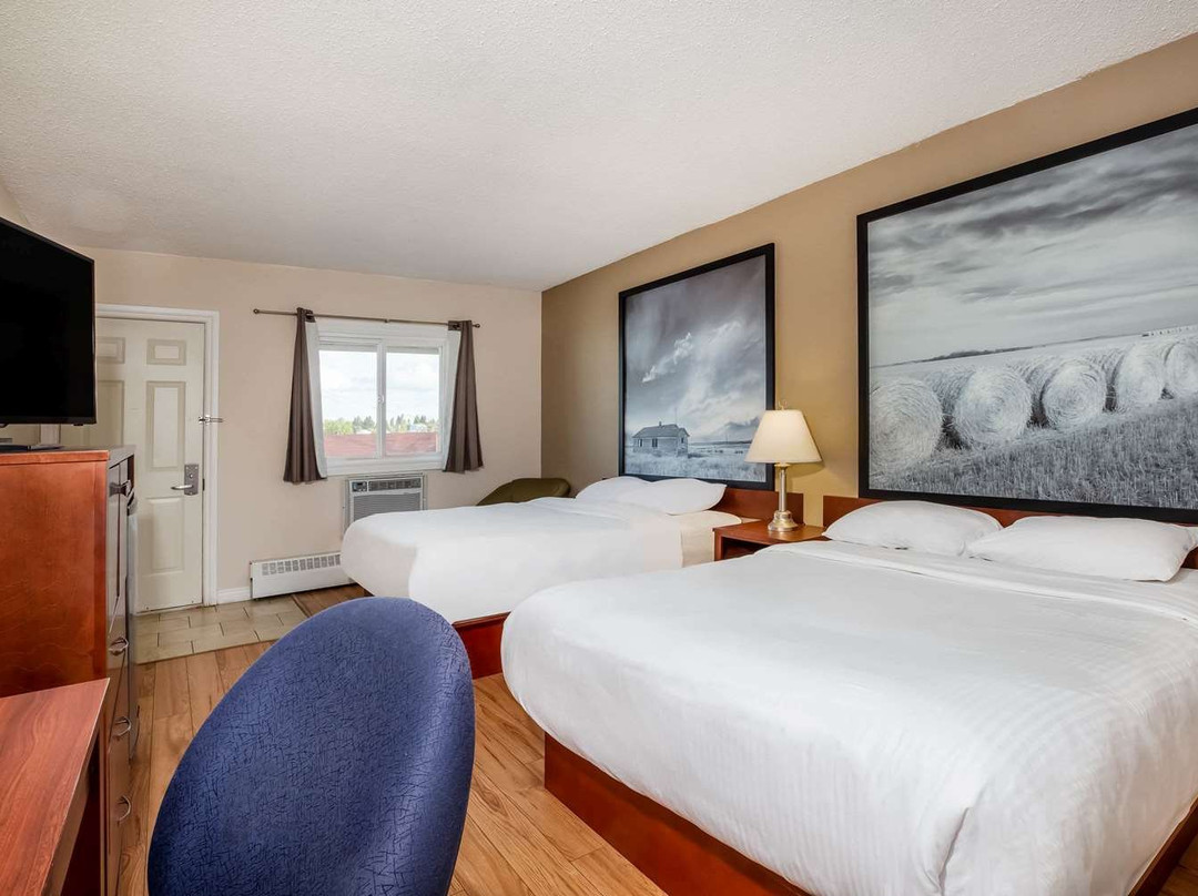 Super 8 by Wyndham Smoky Lake主图