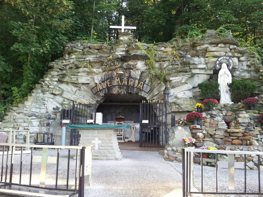 Our Lady of Lourdes Shrine景点图片