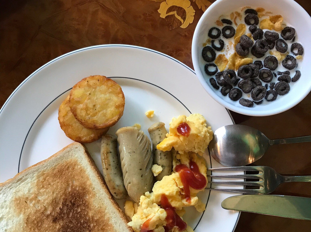 本昵客雅丹阳酒店主图