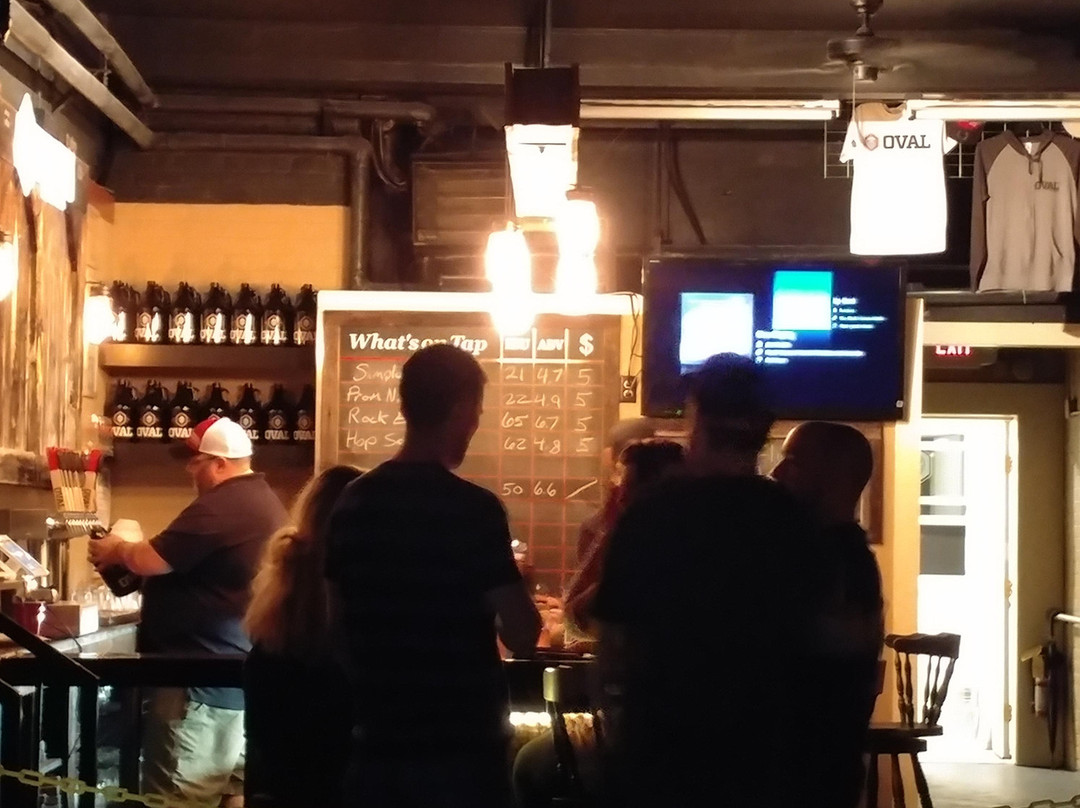 Plattsburgh旅游景点-Oval Craft Brewing