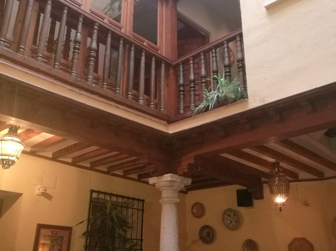 阿尔穆尼亚德善秘古尔酒店主图