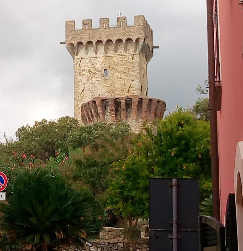 Castello dei Vescovi di Luni景点图片