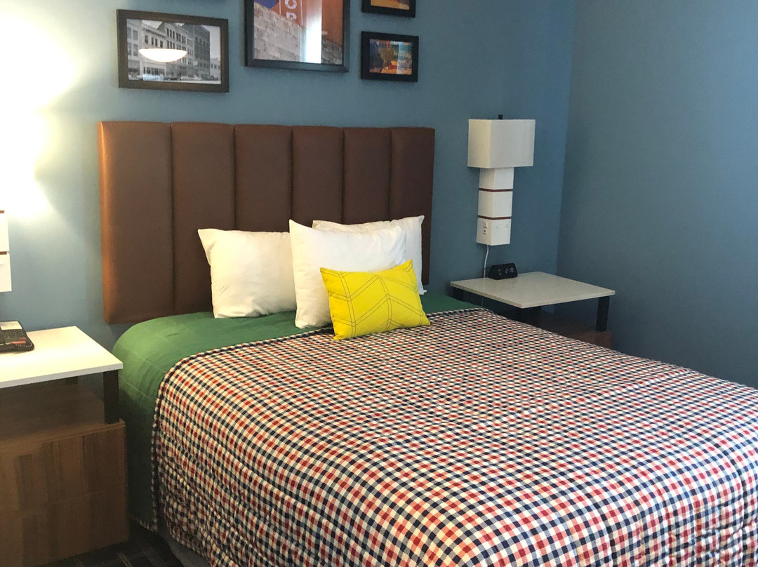 Uptown Suites Extended Stay Denver CO - Westminster主图