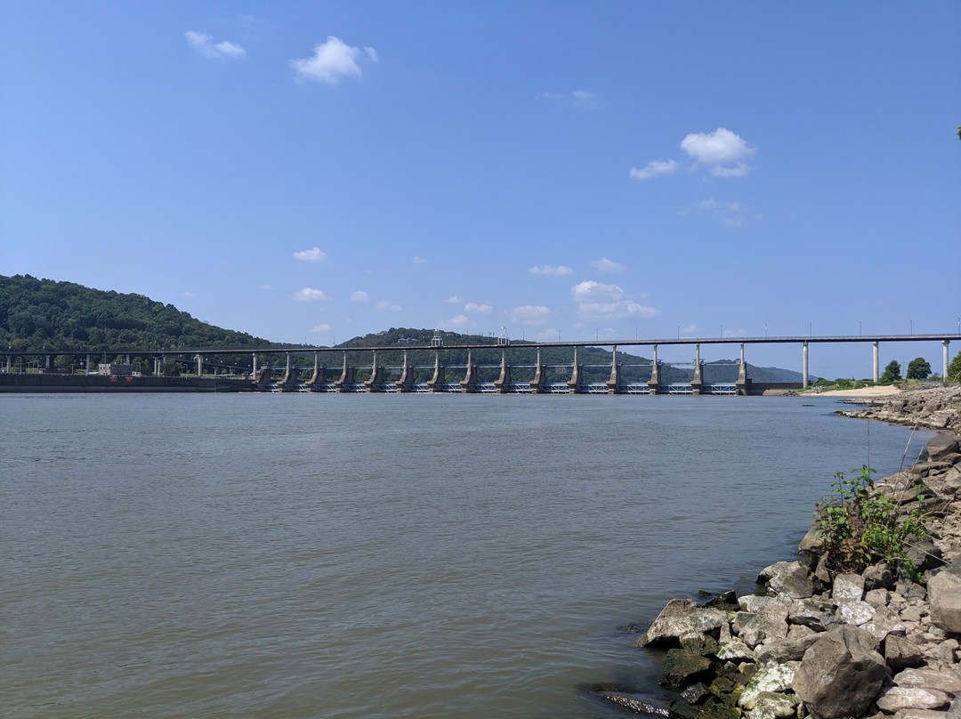 Big Dam Bridge景点图片