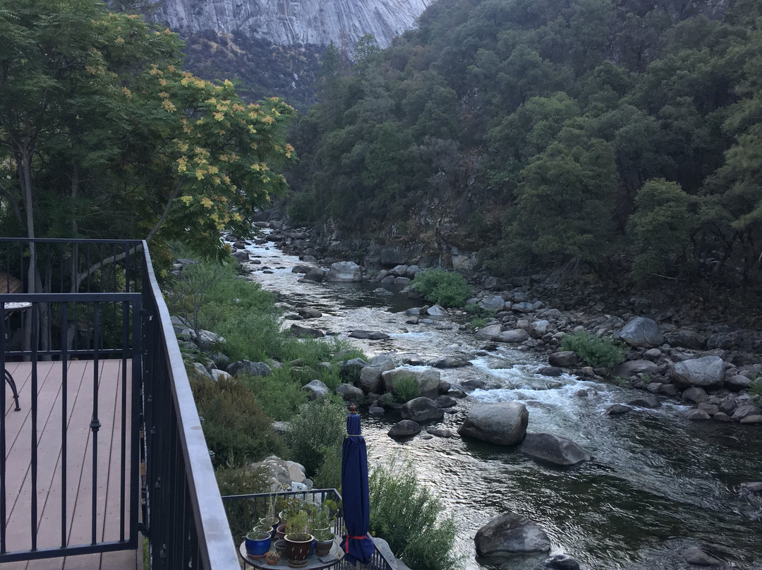 约塞米蒂蓝蝴蝶旅馆主图