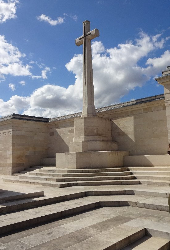 Pozieres Memorial景点图片